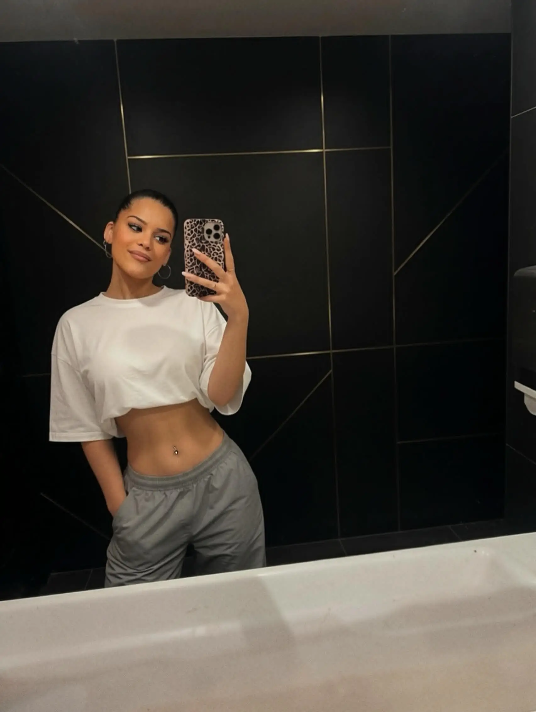Instagram post preview 3 from itshopeee