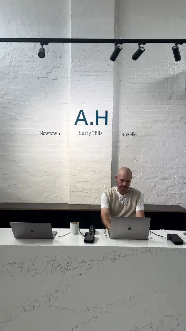 Instagram post preview 2 from adamharant