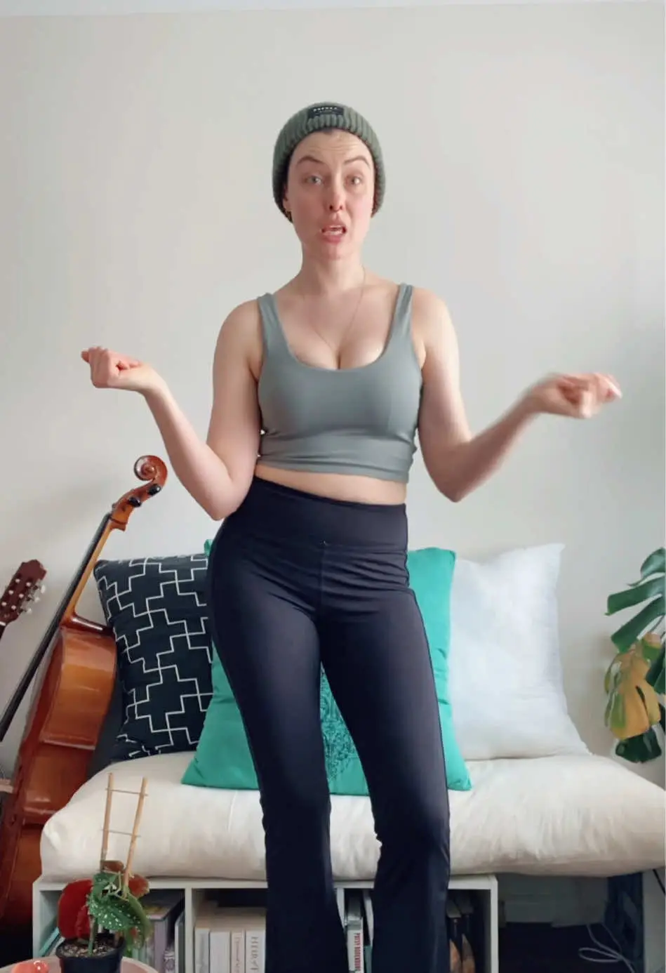 Tiktok post preview 2 from @veronickadevlin