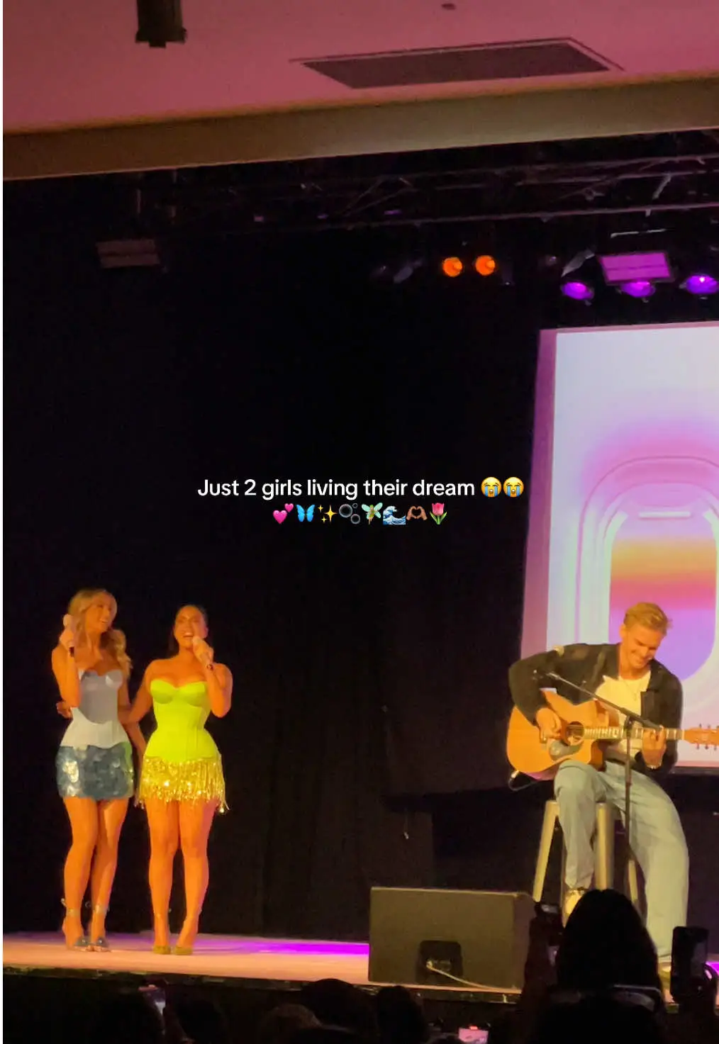 Tiktok post preview 3 from @jaidynntaylah