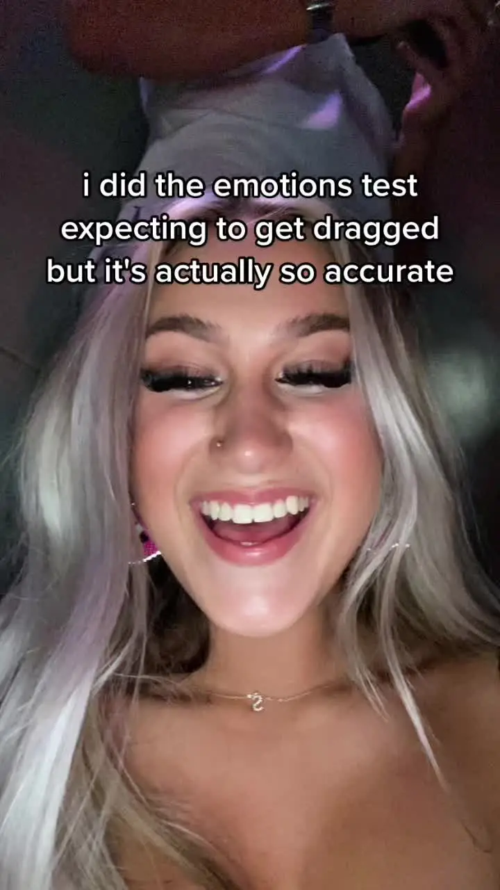 Tiktok post preview 3 from @skylaarrrxo