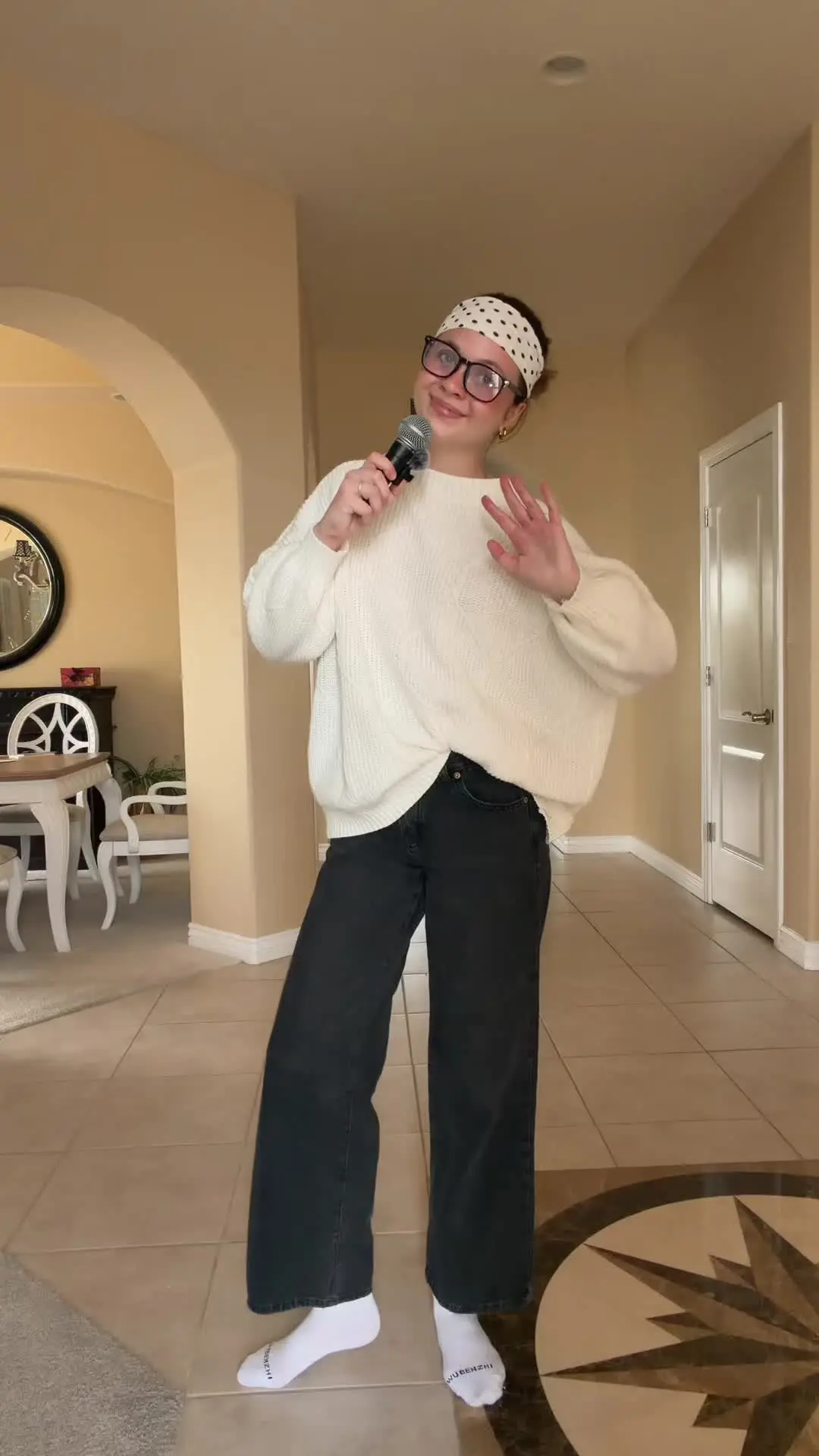 Tiktok post preview 3 from @charlottereina_