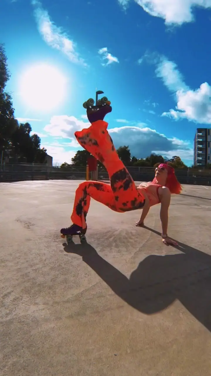 Tiktok post preview 2 from @allysk8rgator