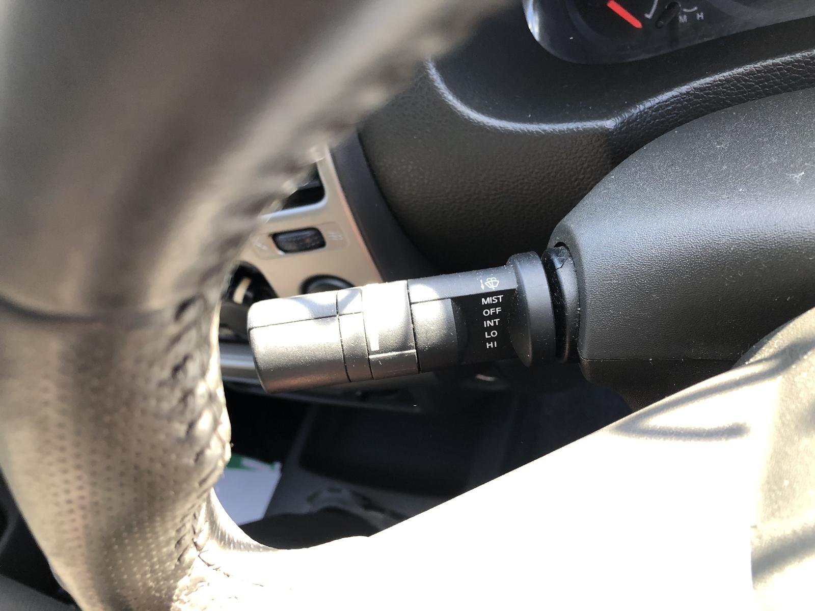 View NISSAN NAVARA 2011 4 Door Utility Breaking