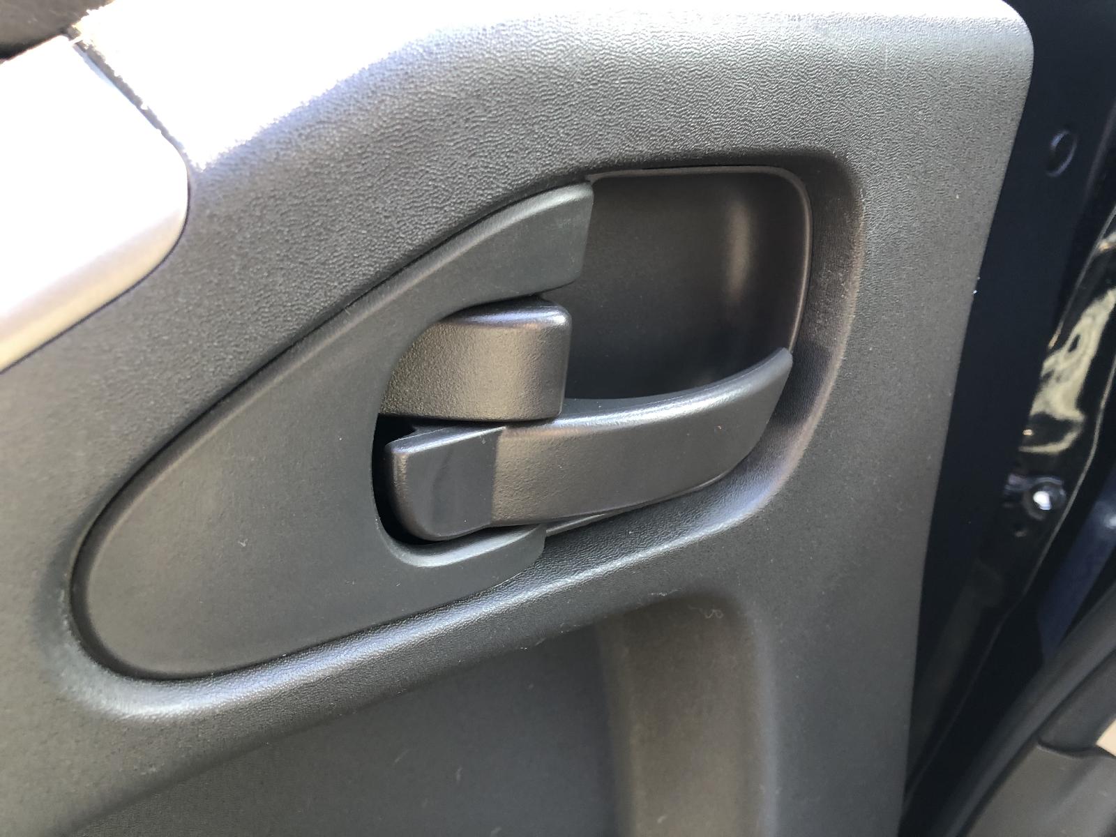 View NISSAN NAVARA 2011 4 Door Utility Breaking