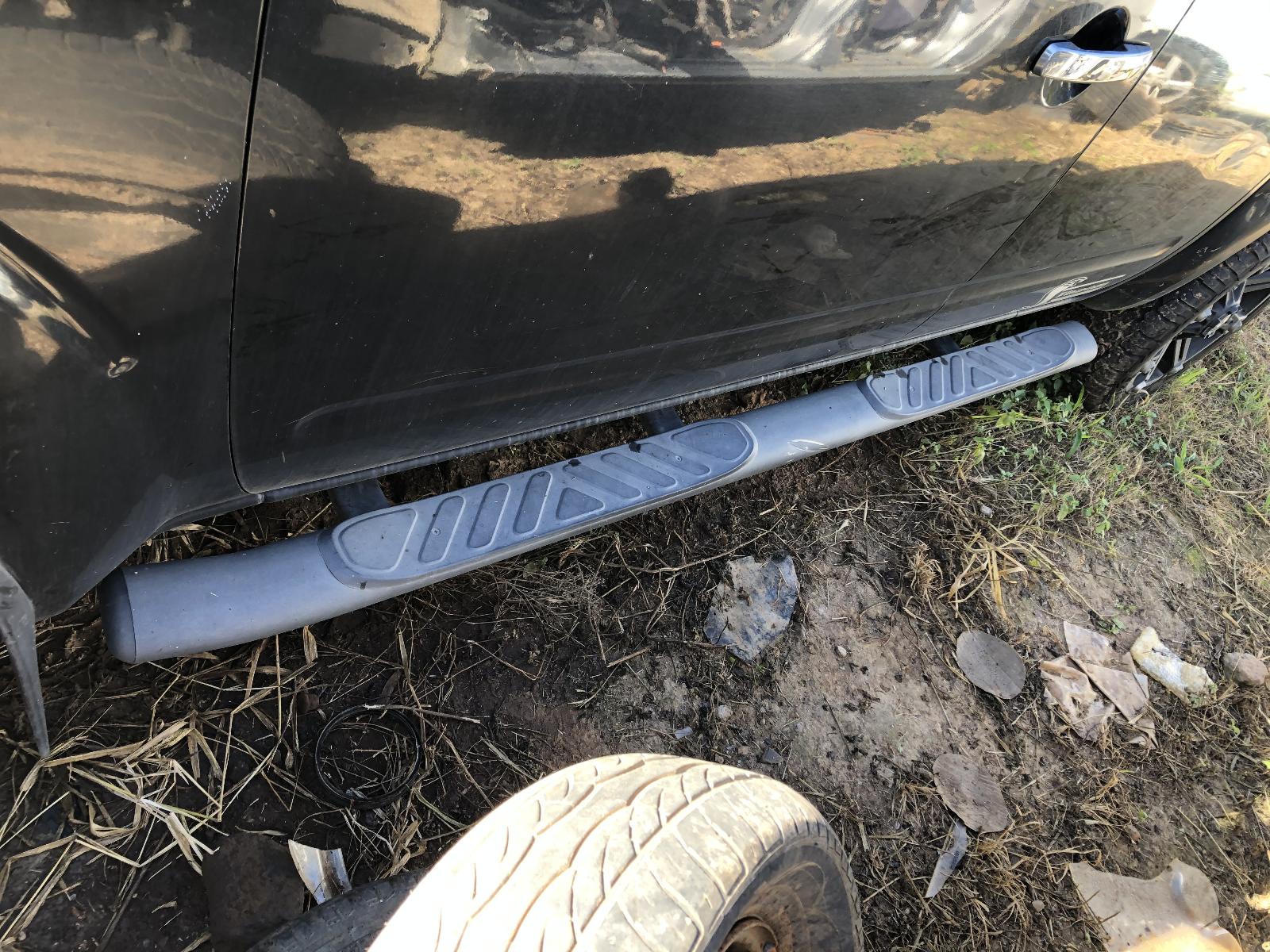 View NISSAN NAVARA 2011 4 Door Utility Breaking