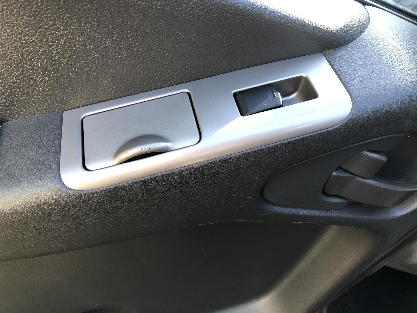 View NISSAN NAVARA 2011 4 Door Utility Breaking