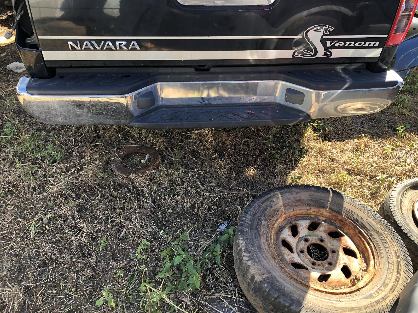 View NISSAN NAVARA 2011 4 Door Utility Breaking