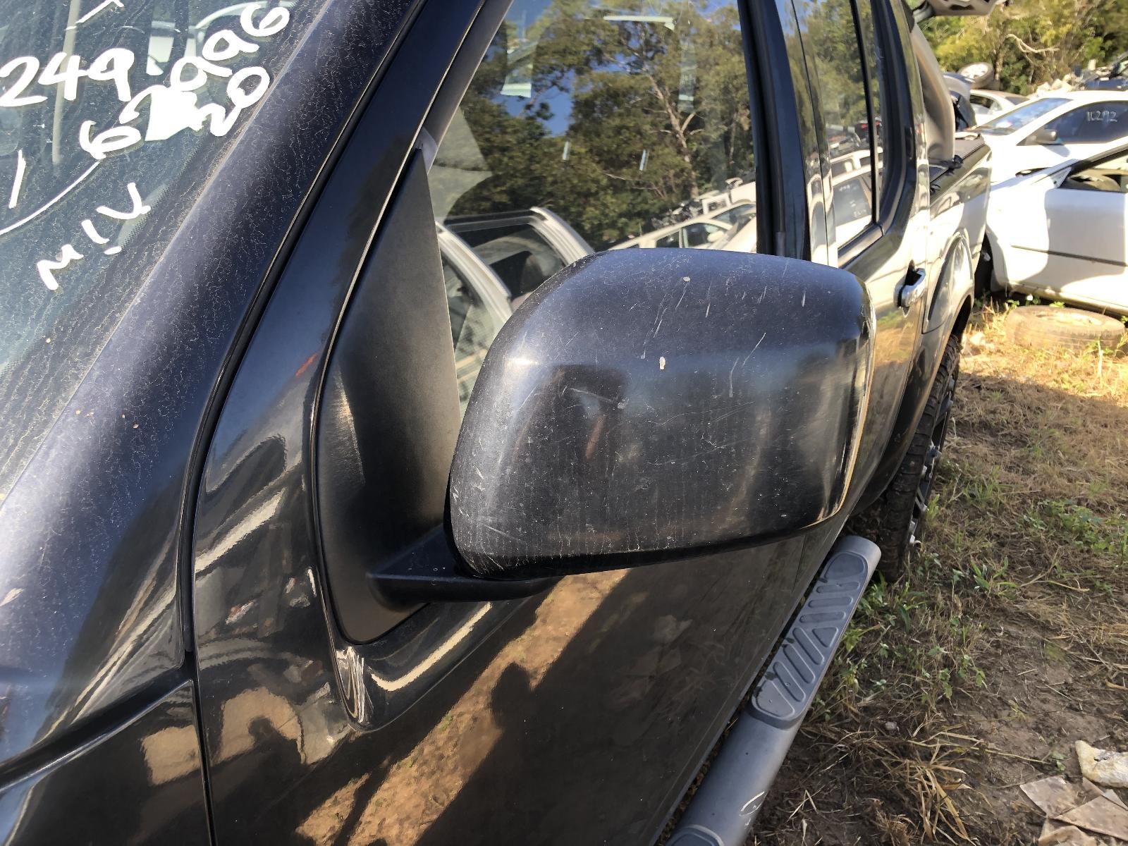 View NISSAN NAVARA 2011 4 Door Utility Breaking