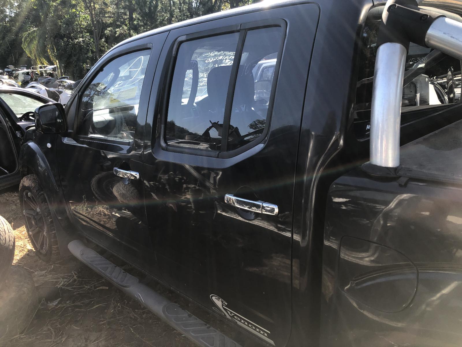 View NISSAN NAVARA 2011 4 Door Utility Breaking