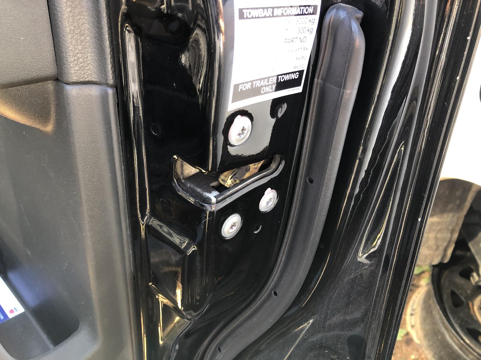 View NISSAN NAVARA 2011 4 Door Utility Breaking