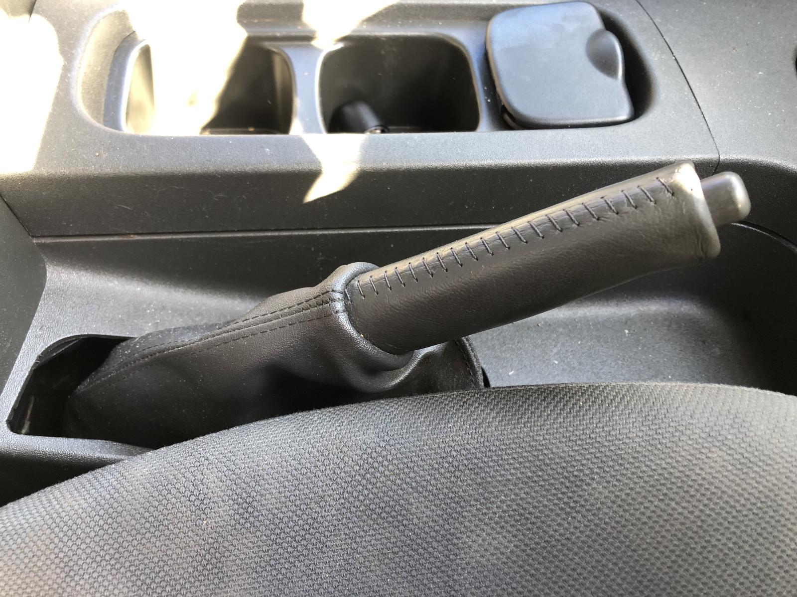 View NISSAN NAVARA 2011 4 Door Utility Breaking