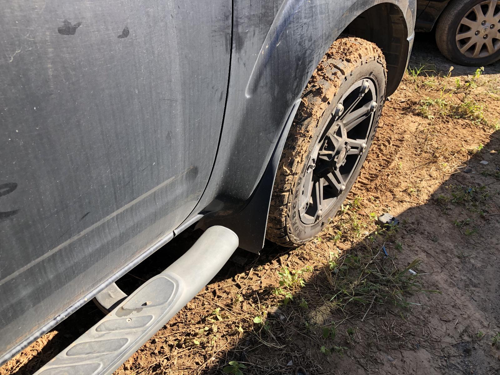 View NISSAN NAVARA 2011 4 Door Utility Breaking