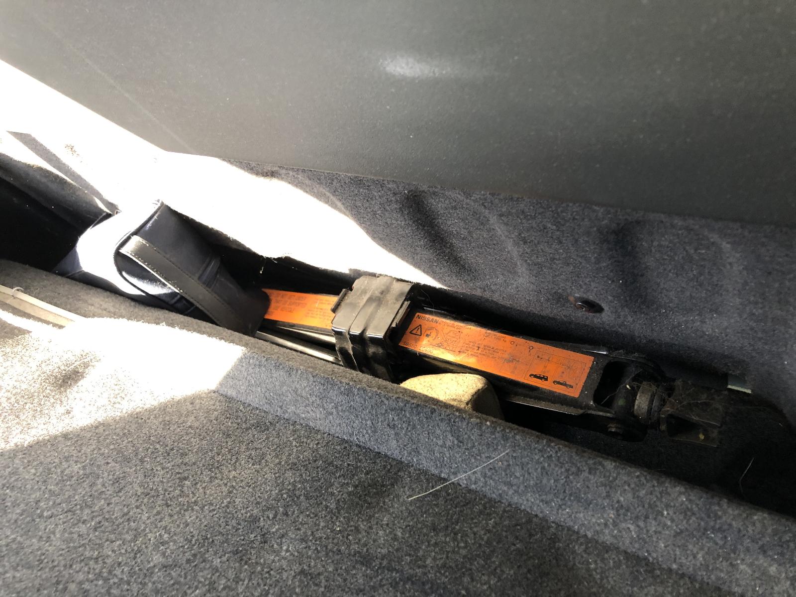 View NISSAN NAVARA 2011 4 Door Utility Breaking