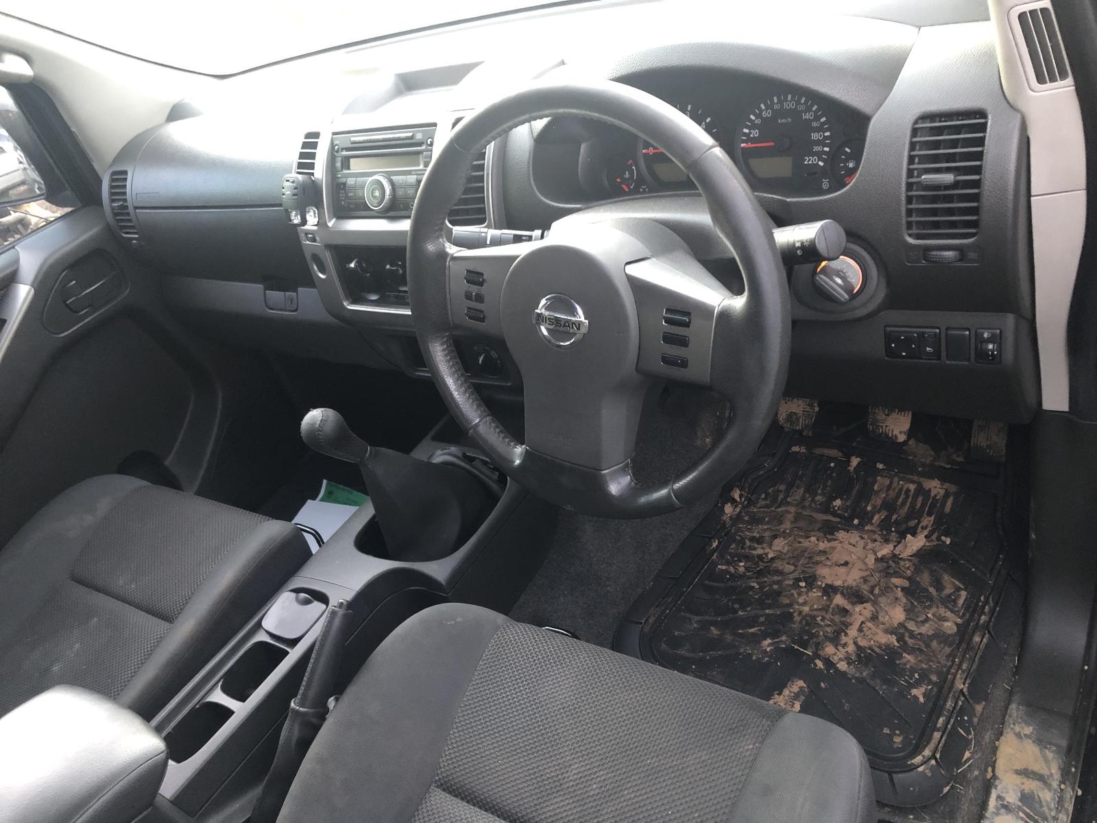 View NISSAN NAVARA 2011 4 Door Utility Breaking