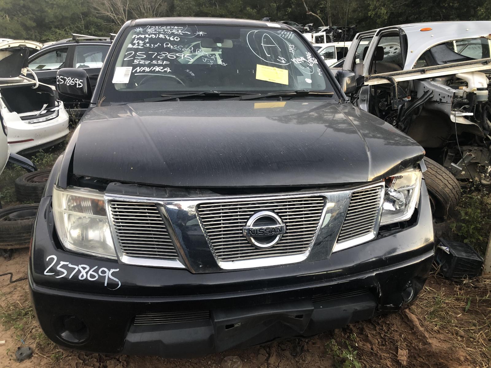 View NISSAN NAVARA 2011 4 Door Utility Breaking