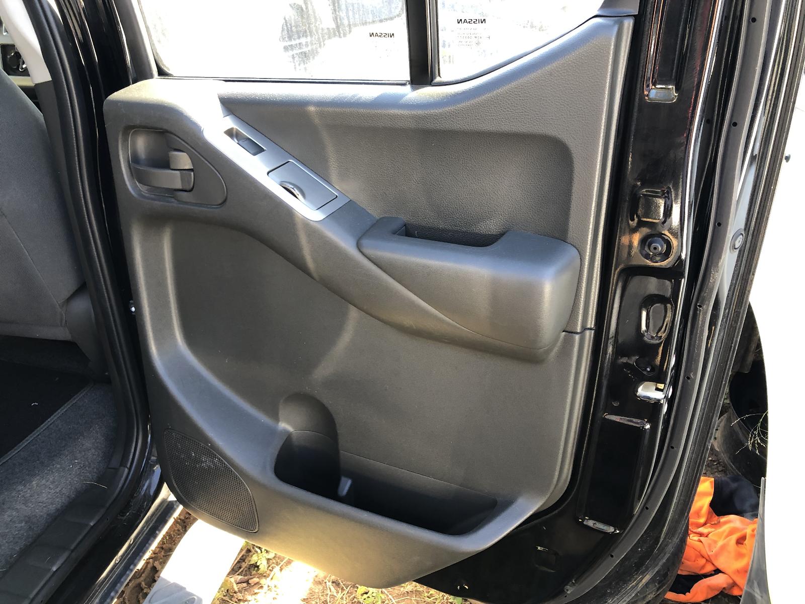 View NISSAN NAVARA 2011 4 Door Utility Breaking