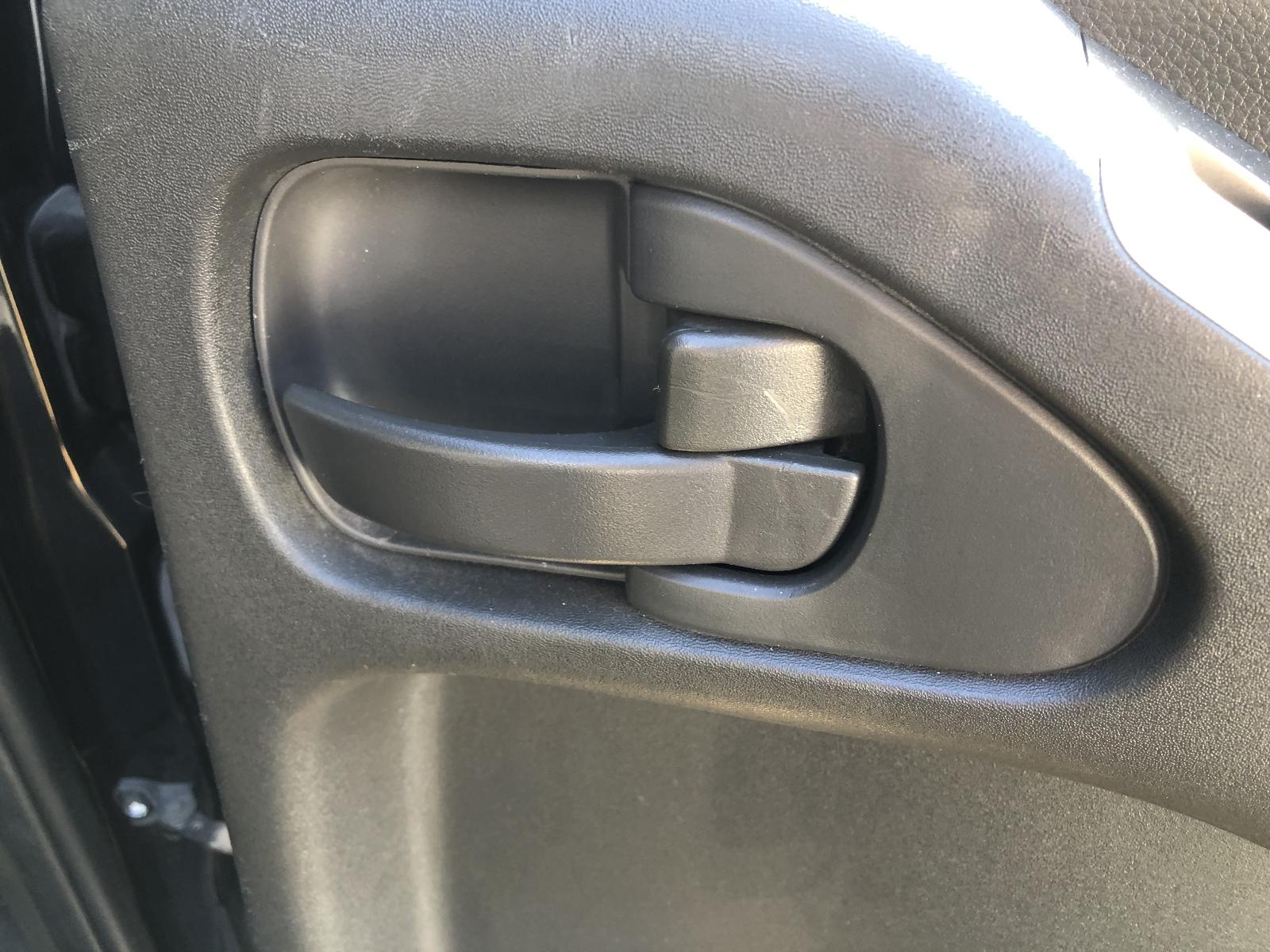 View NISSAN NAVARA 2011 4 Door Utility Breaking