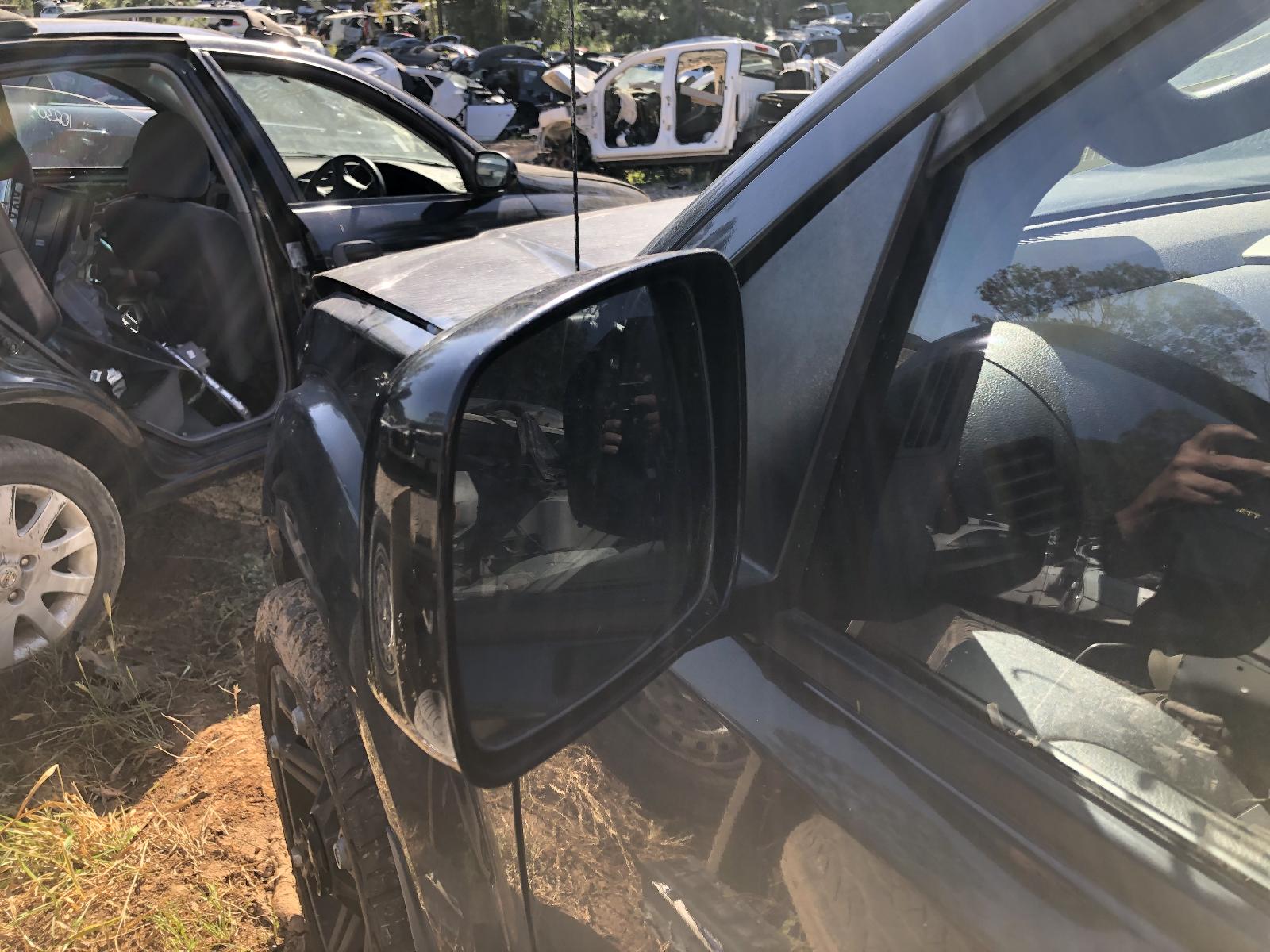 View NISSAN NAVARA 2011 4 Door Utility Breaking
