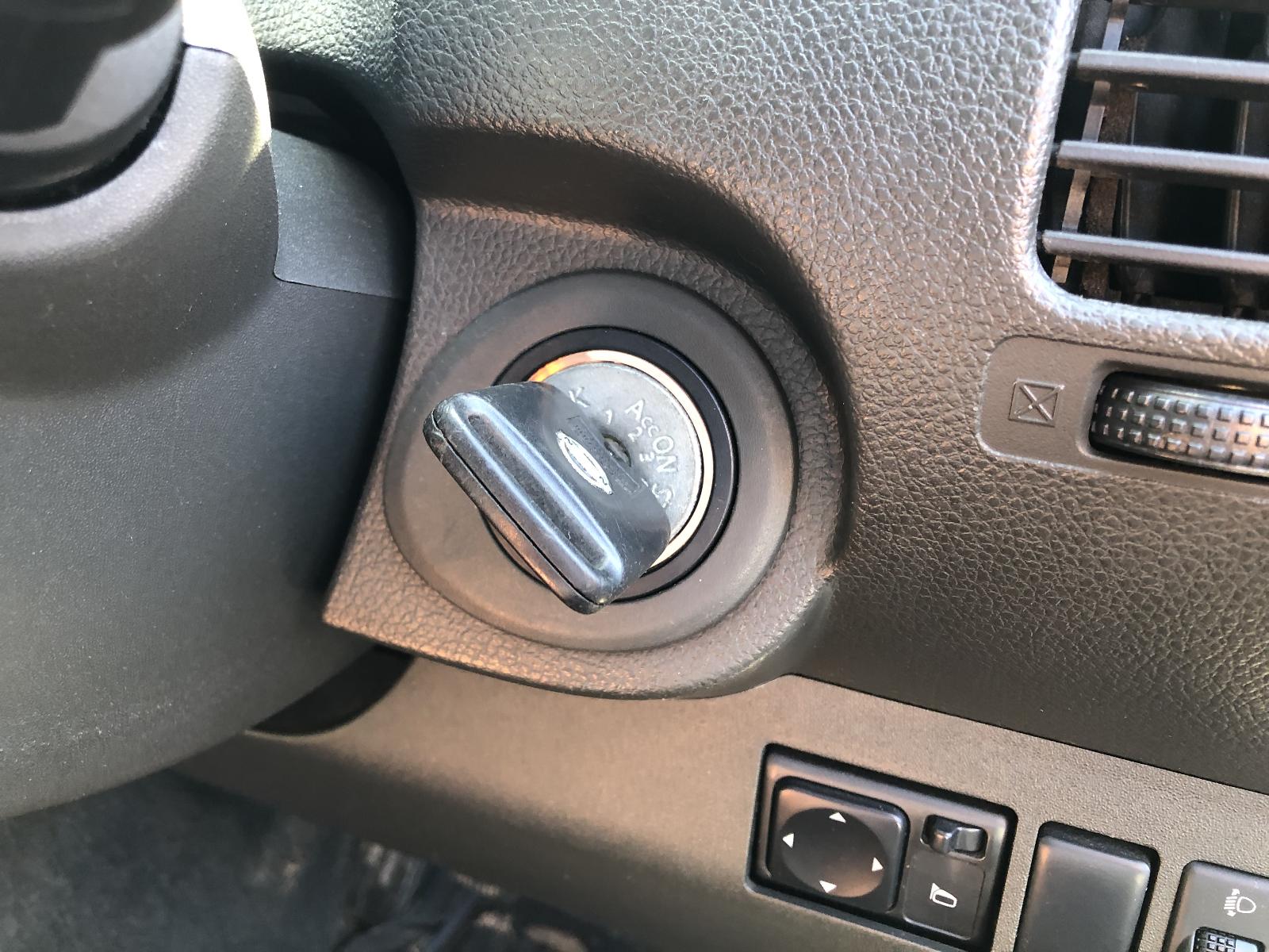 View NISSAN NAVARA 2011 4 Door Utility Breaking