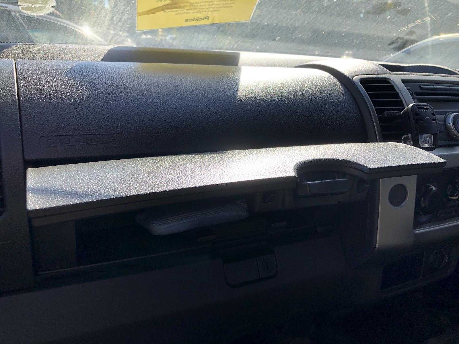 View NISSAN NAVARA 2011 4 Door Utility Breaking