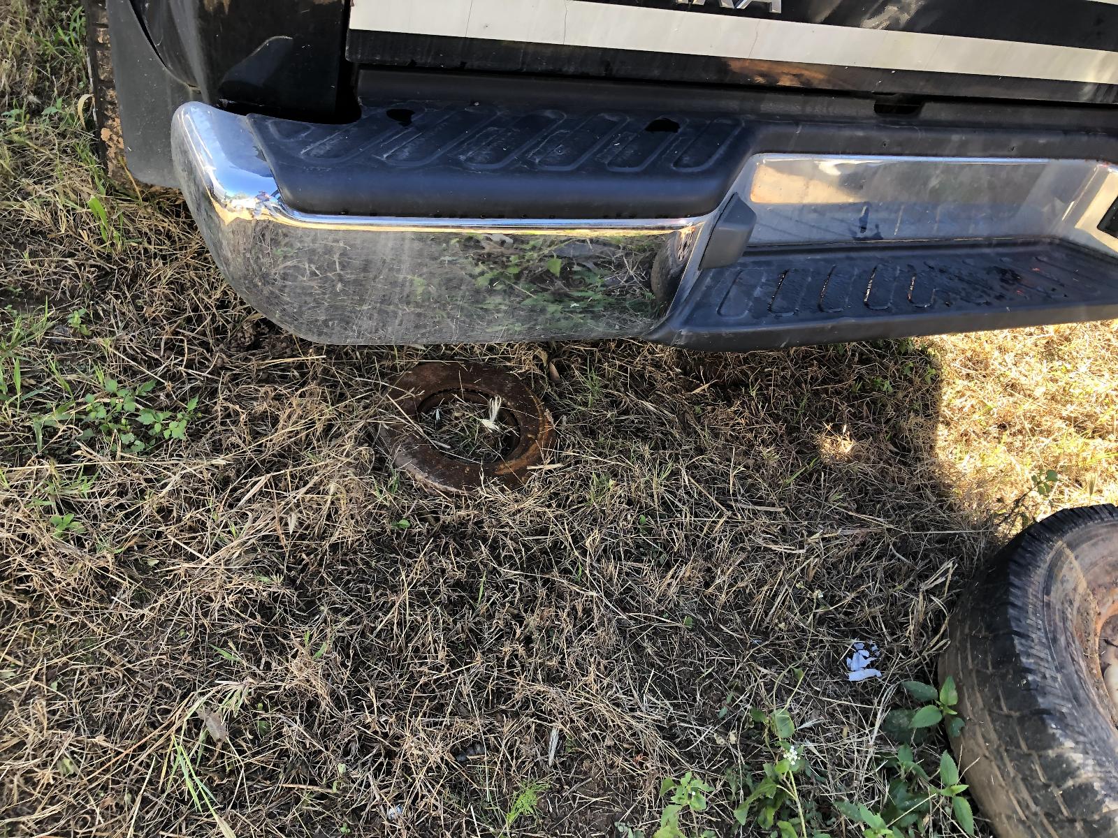 View NISSAN NAVARA 2011 4 Door Utility Breaking