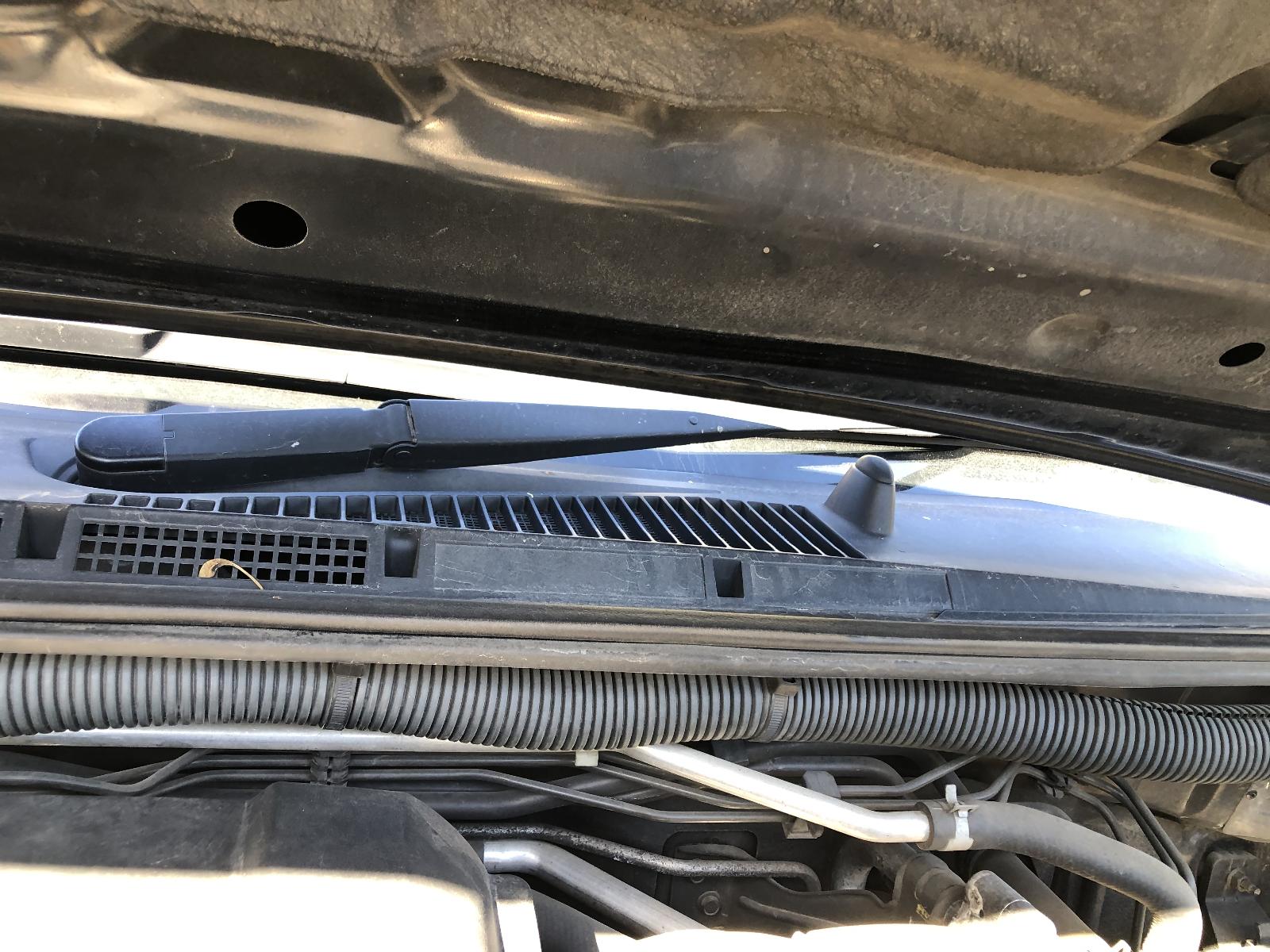 View NISSAN NAVARA 2011 4 Door Utility Breaking