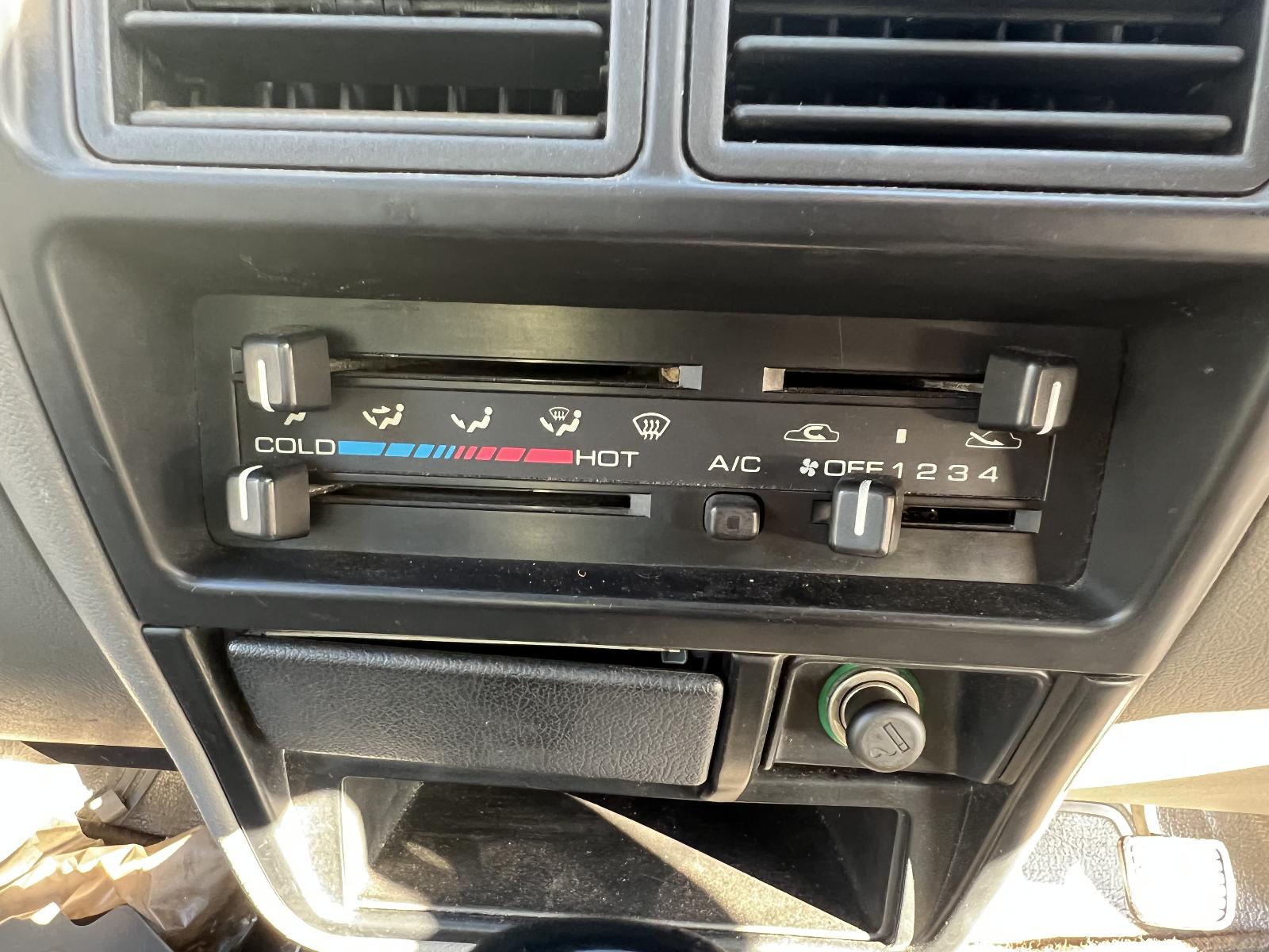 View HOLDEN RODEO 2001   Breaking