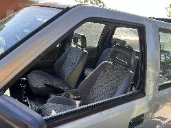 View HOLDEN RODEO 2001   Breaking