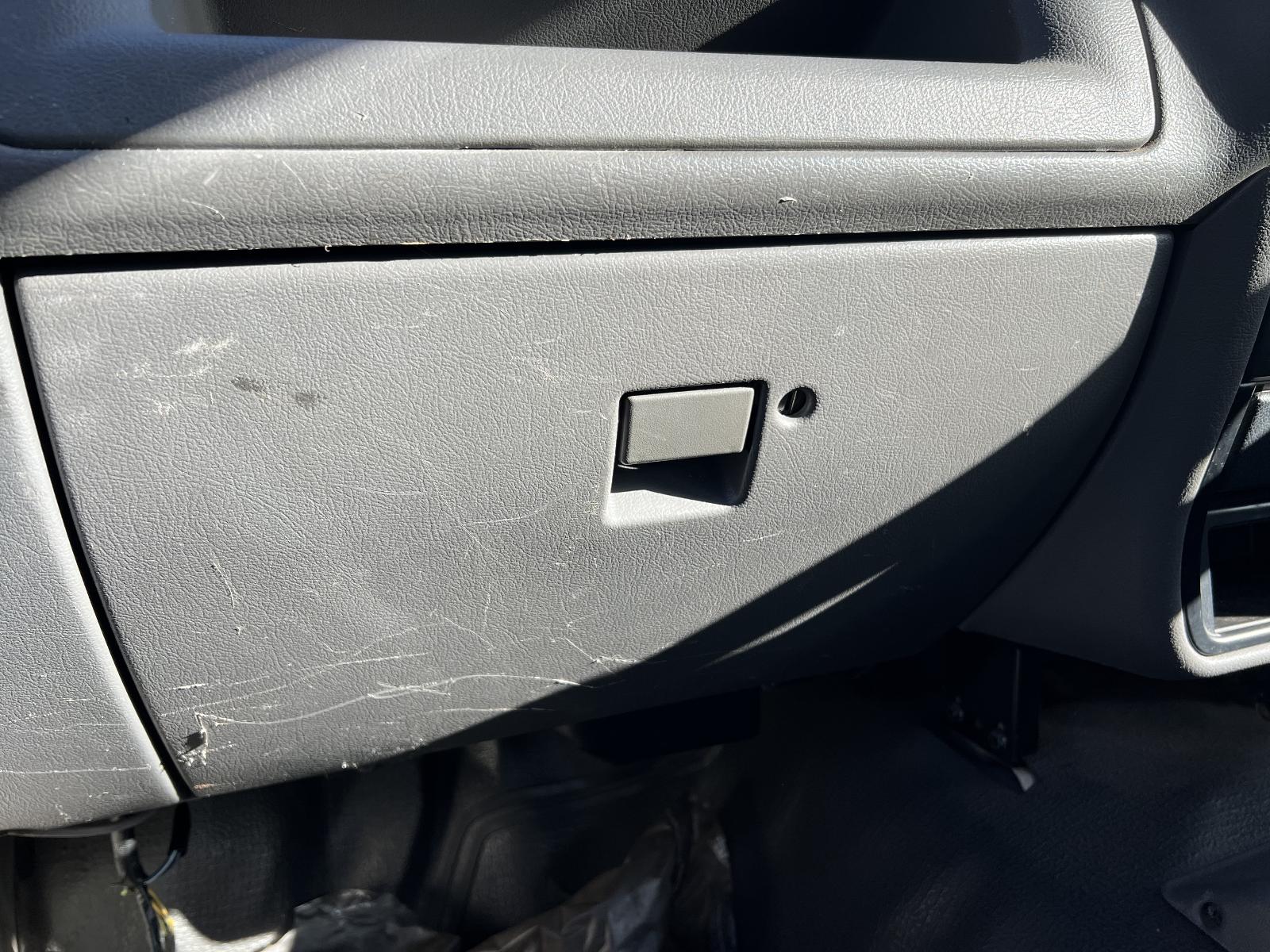 View HOLDEN RODEO 2001   Breaking