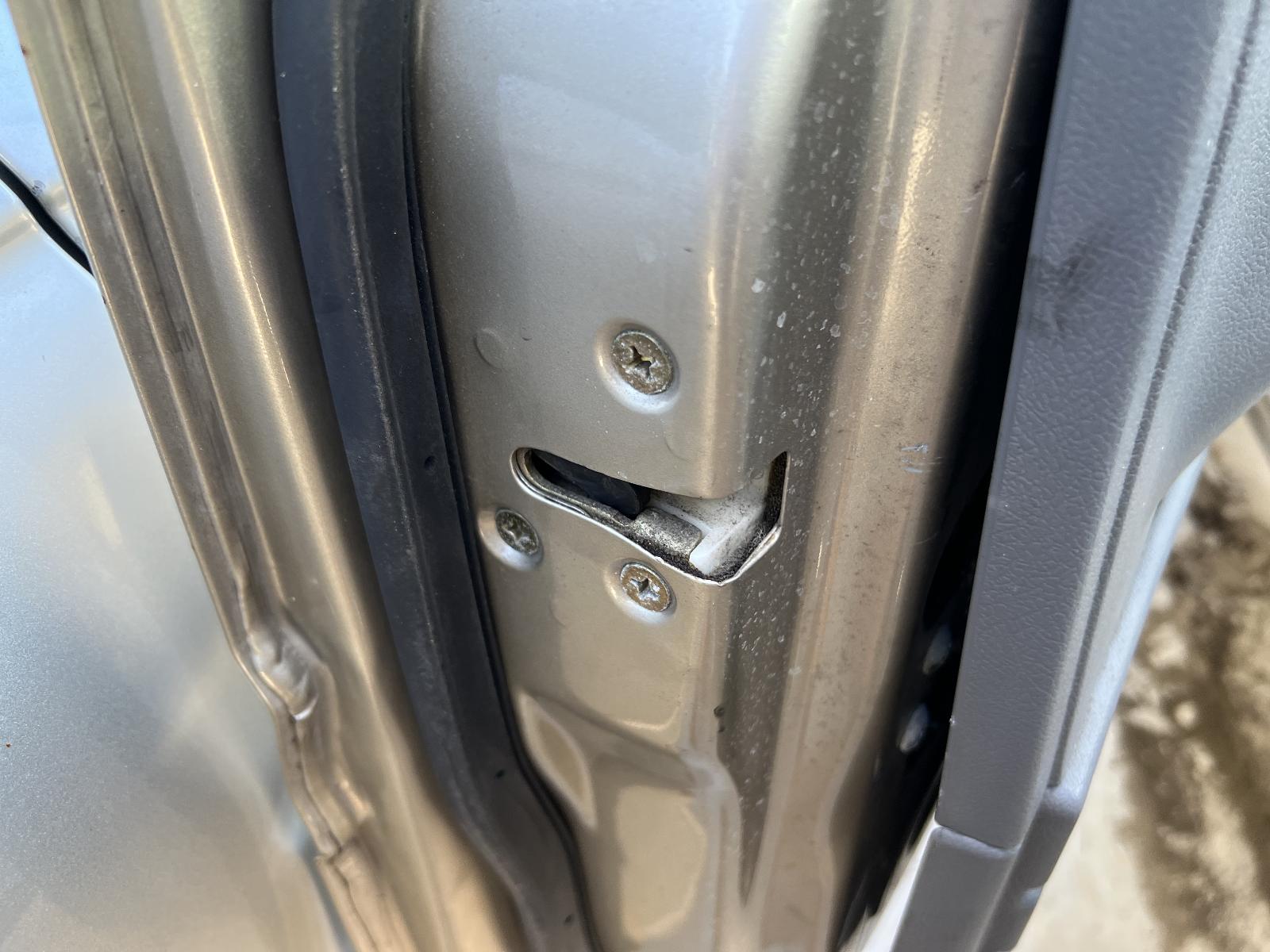 View HOLDEN RODEO 2001   Breaking