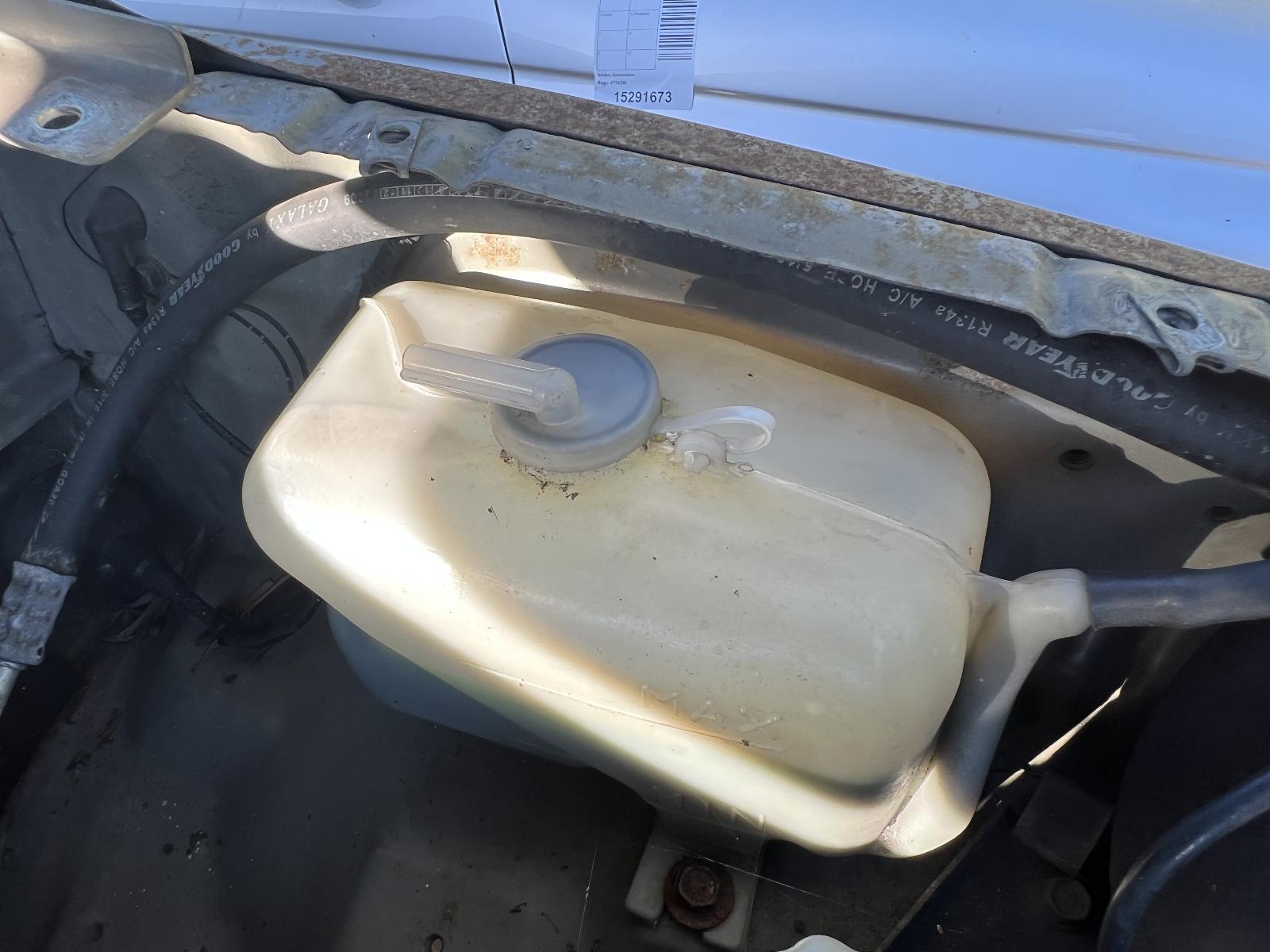 View HOLDEN RODEO 2001   Breaking