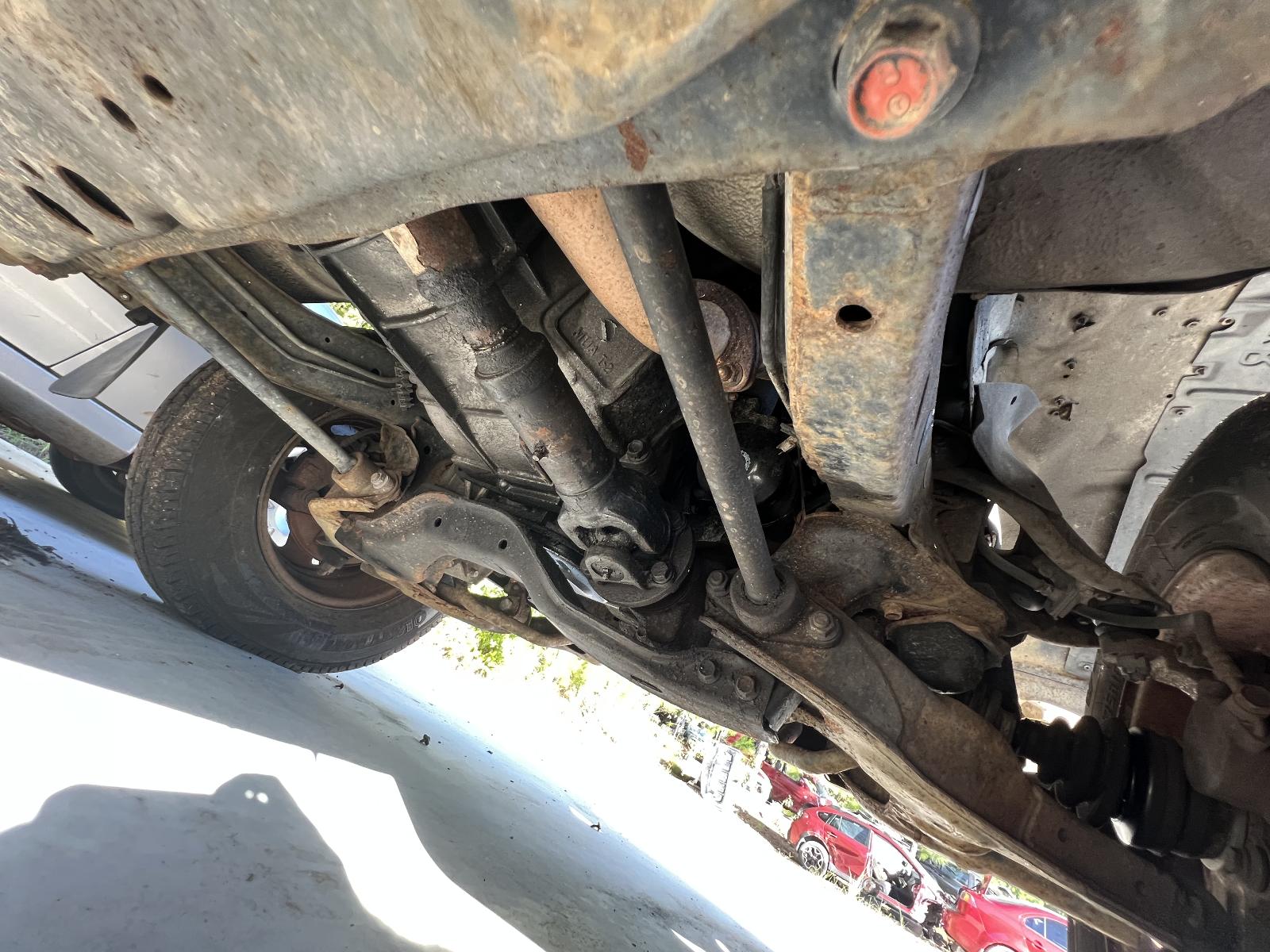 View HOLDEN RODEO 2001   Breaking