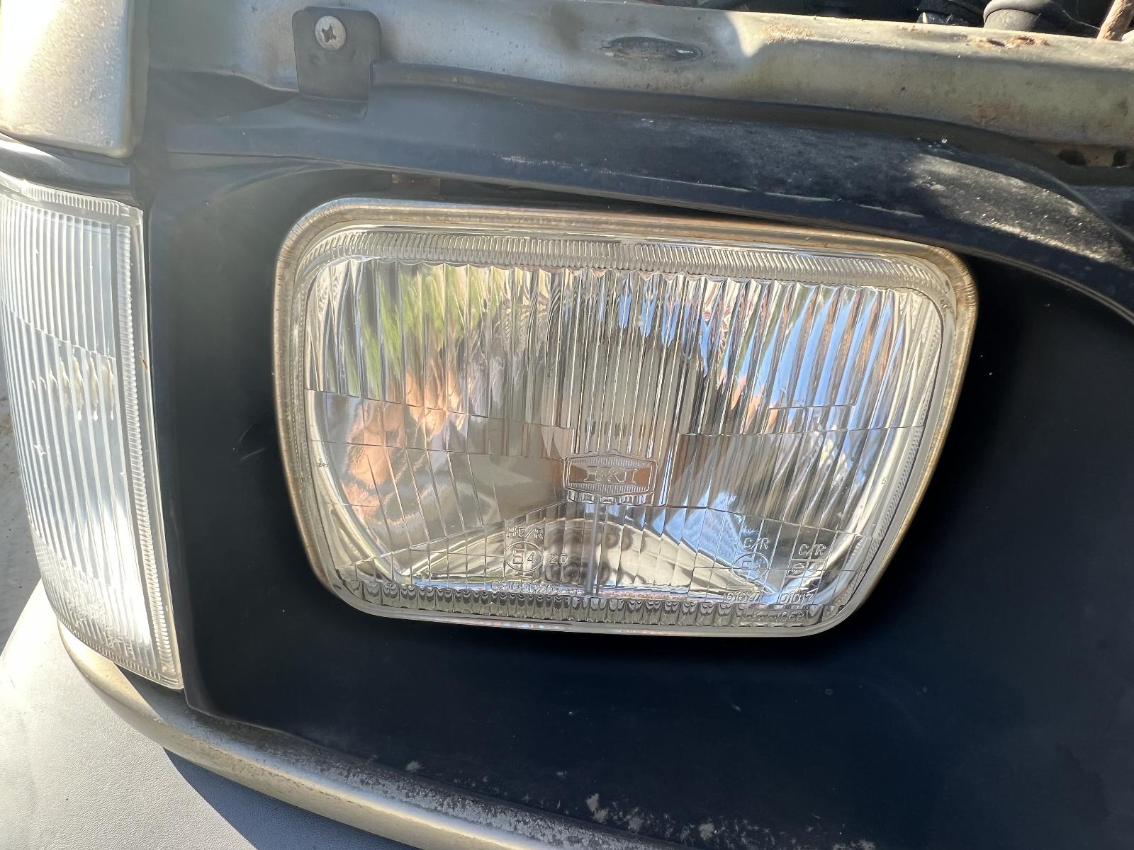 View HOLDEN RODEO 2001   Breaking