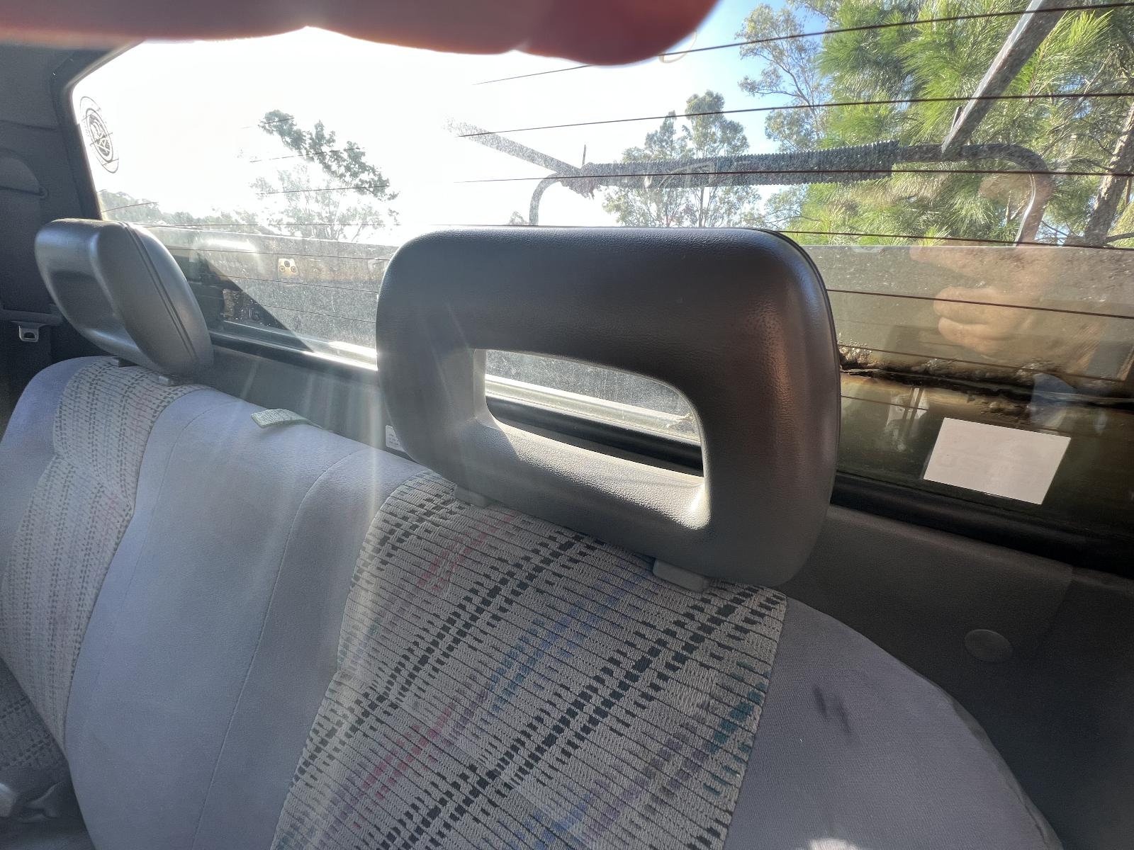 View HOLDEN RODEO 2001   Breaking