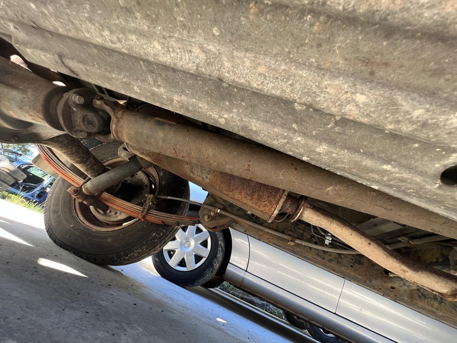 View HOLDEN RODEO 2001   Breaking