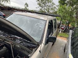 View HOLDEN RODEO 2001   Breaking