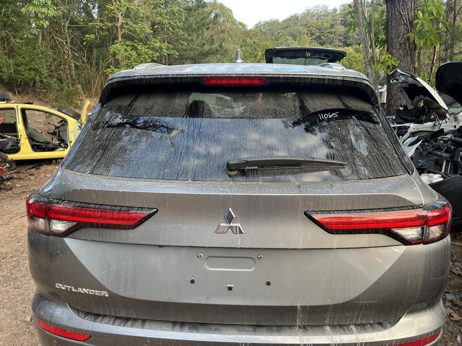View Auto part Engine MITSUBISHI OUTLANDER 2022