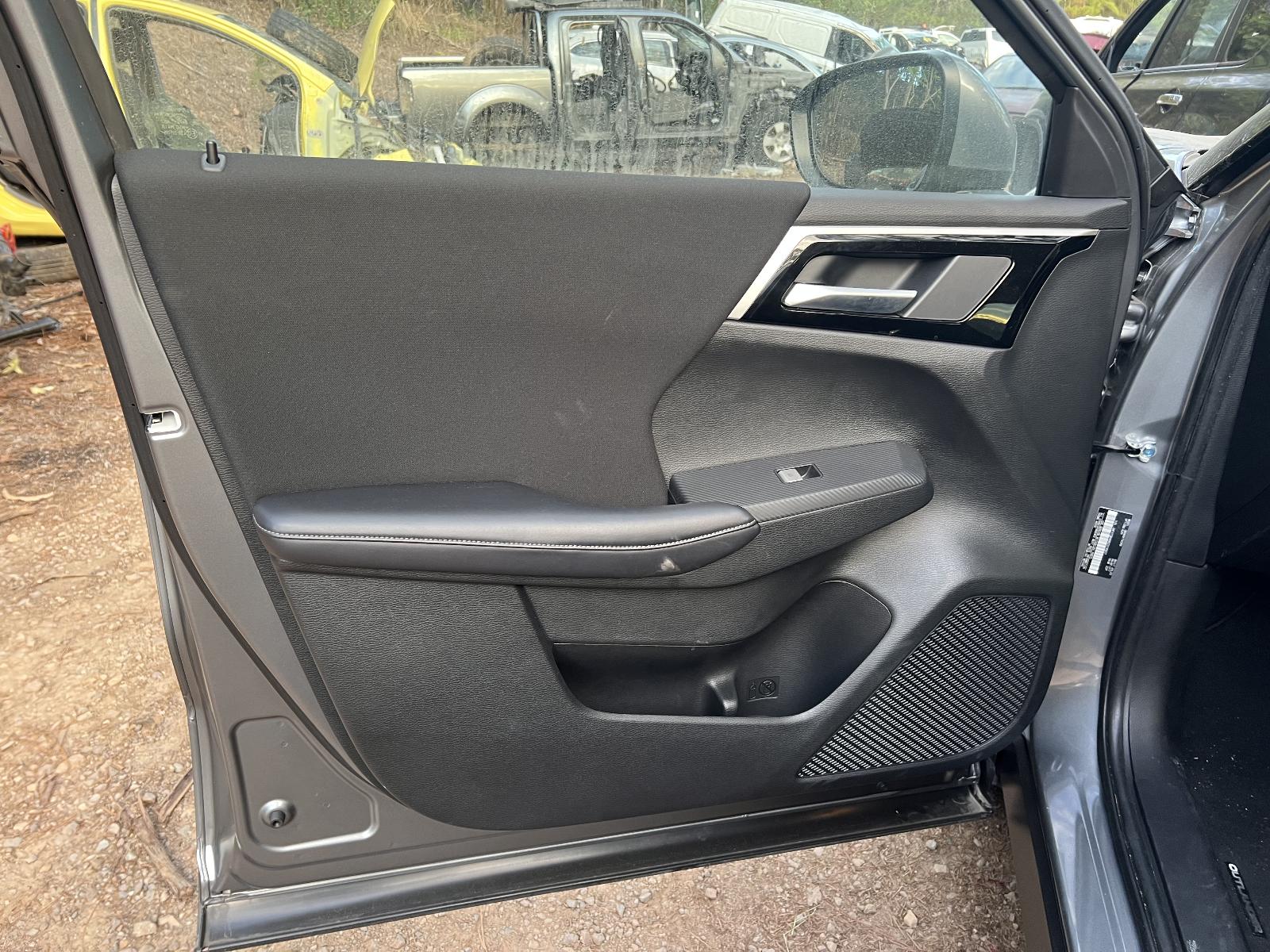 View Auto part Engine MITSUBISHI OUTLANDER 2022