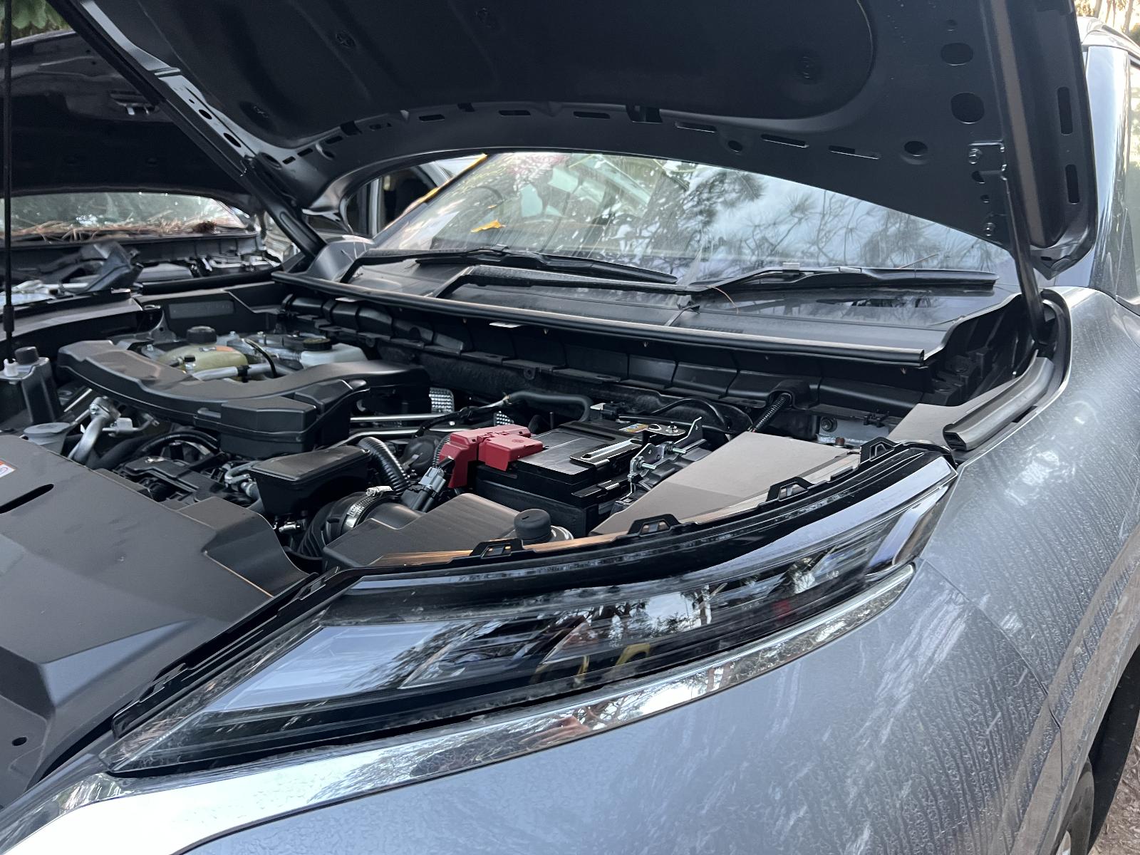 View Auto part Engine MITSUBISHI OUTLANDER 2022