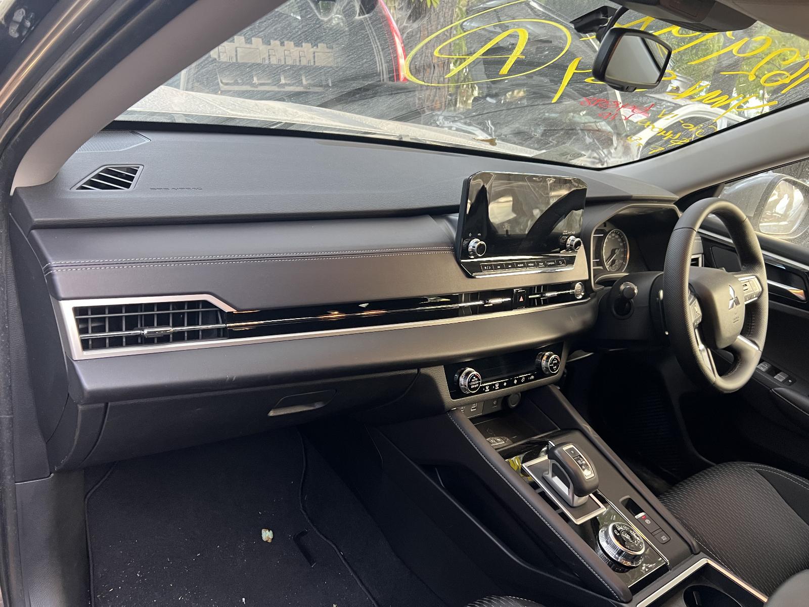 View Auto part Engine MITSUBISHI OUTLANDER 2022