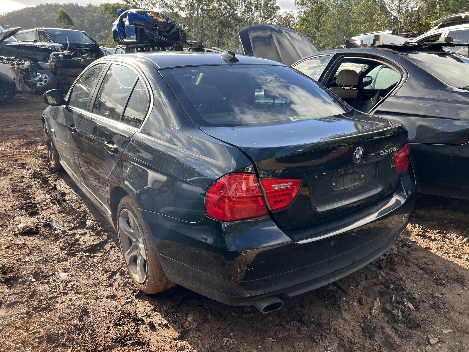 View BMW 3 SERIES 2010 4 Door Sedan Breaking