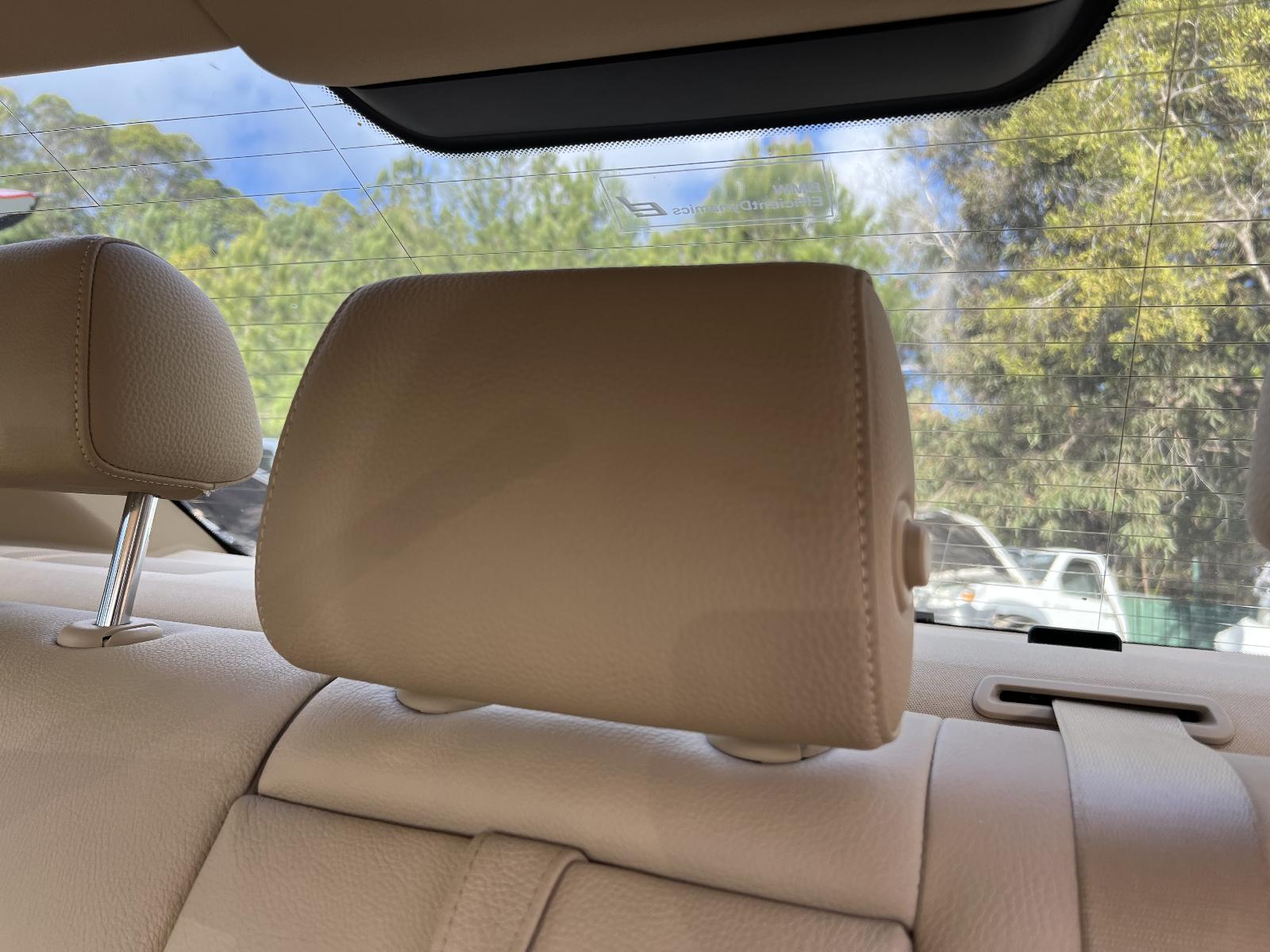 View BMW 3 SERIES 2010 4 Door Sedan Breaking