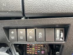 View ISUZU DMAX 2022 4 Door Utility Breaking