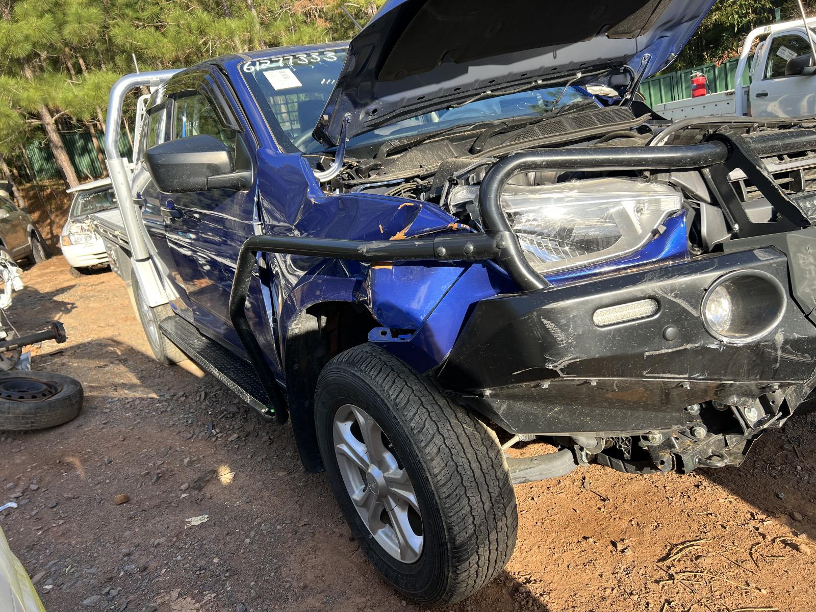 View ISUZU DMAX 2022 4 Door Utility Breaking