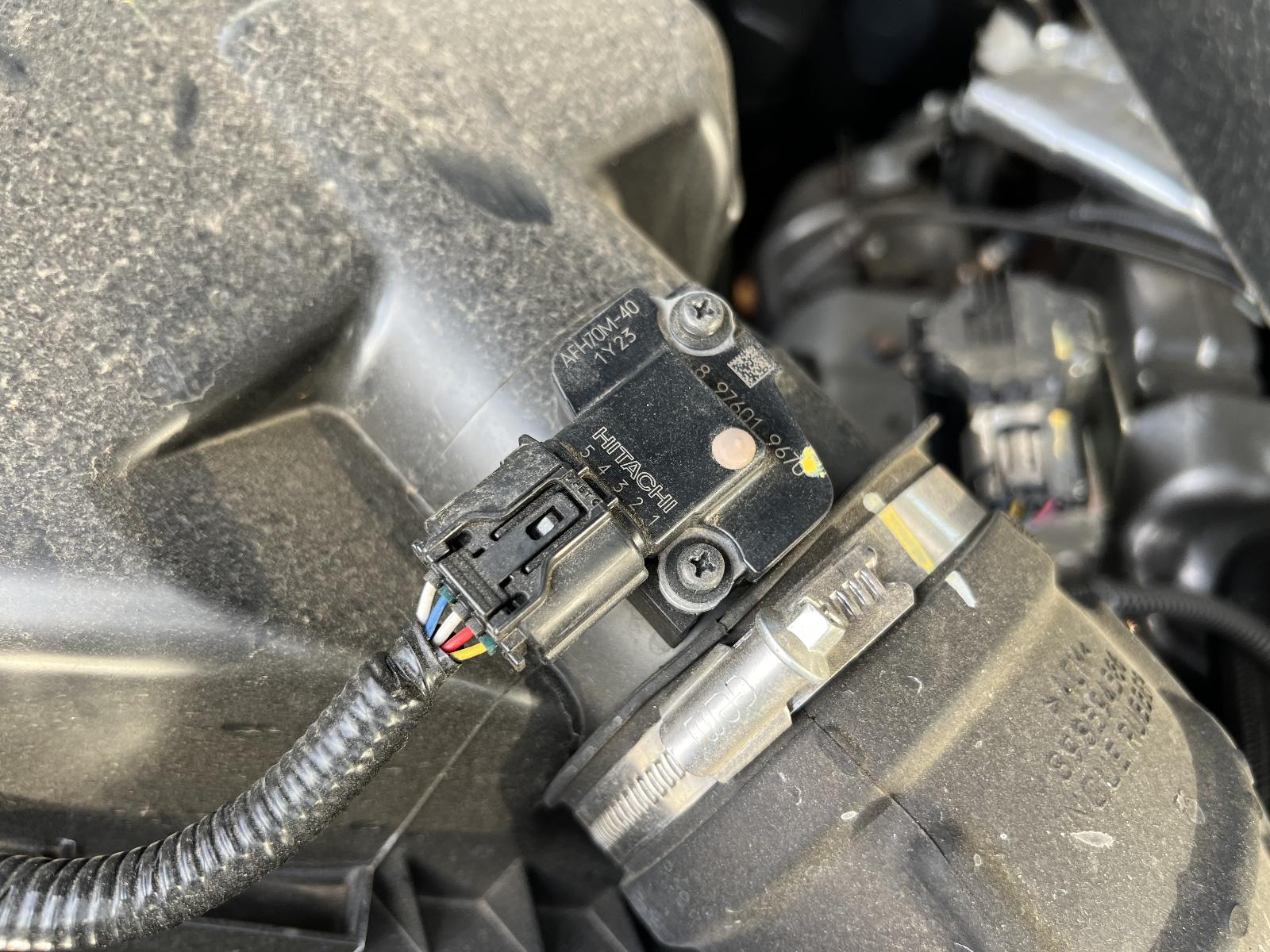 View ISUZU DMAX 2022 4 Door Utility Breaking