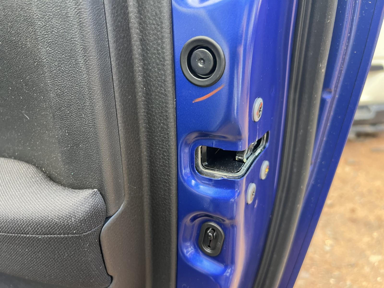 View ISUZU DMAX 2022 4 Door Utility Breaking