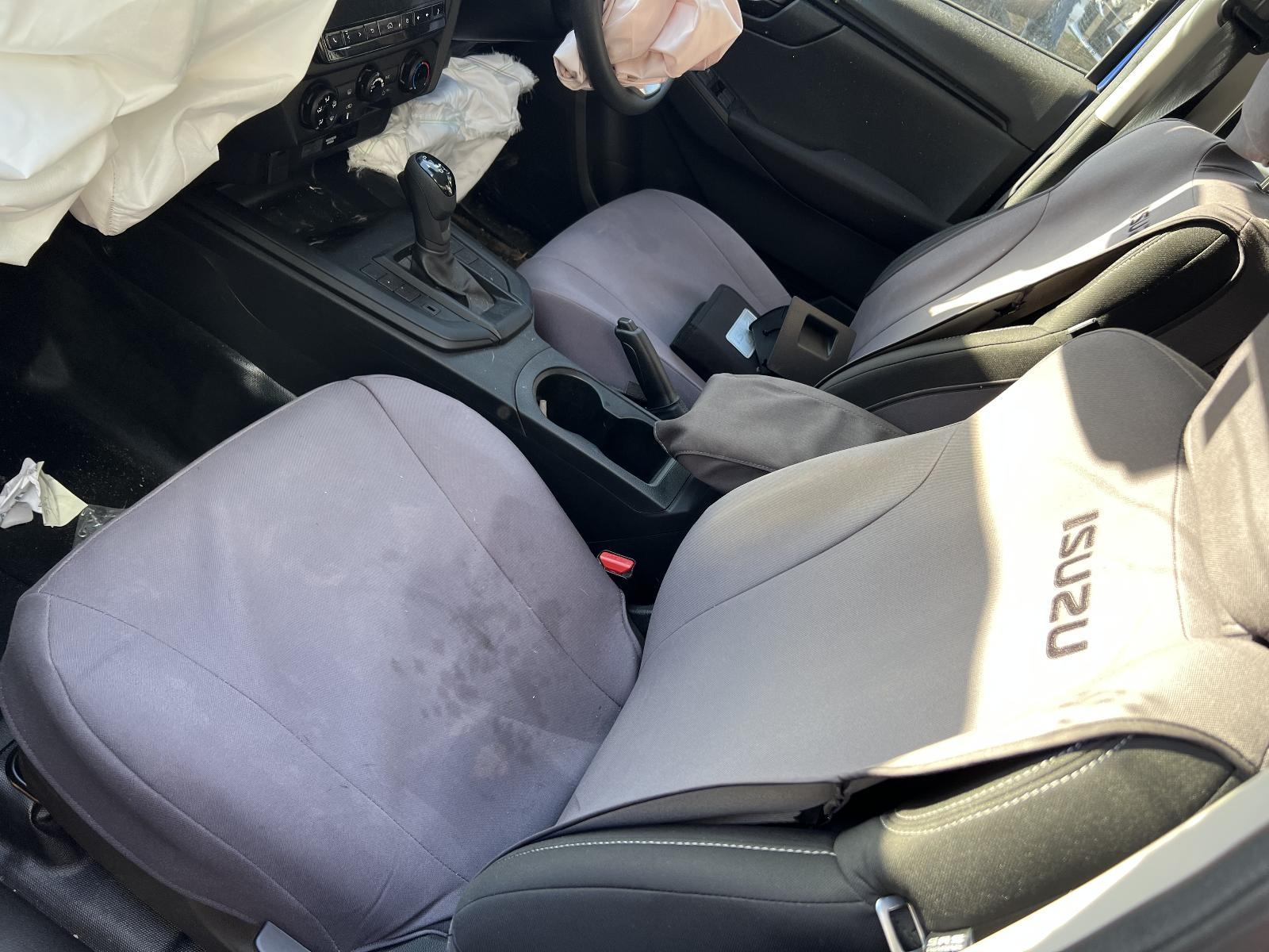 View ISUZU DMAX 2022 4 Door Utility Breaking