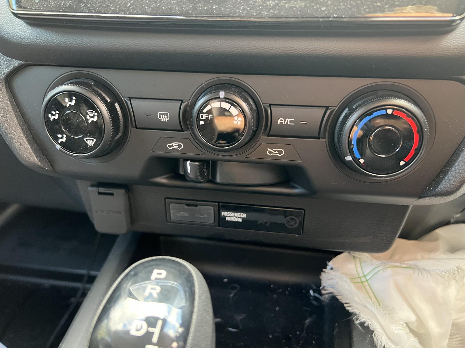 View ISUZU DMAX 2022 4 Door Utility Breaking