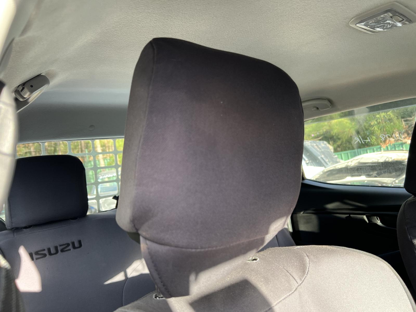 View ISUZU DMAX 2022 4 Door Utility Breaking